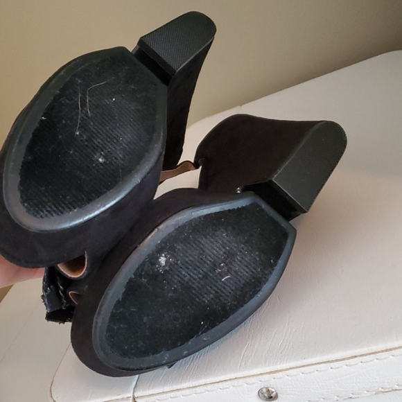 Crown Vintage black suede tstrap peep toe wedge 8 - Picture 4 of 6